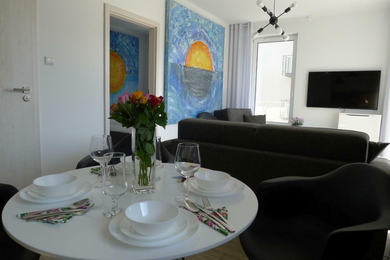Impresja 42 Apartament Z Garazem Kołobrzeg Esterno foto
