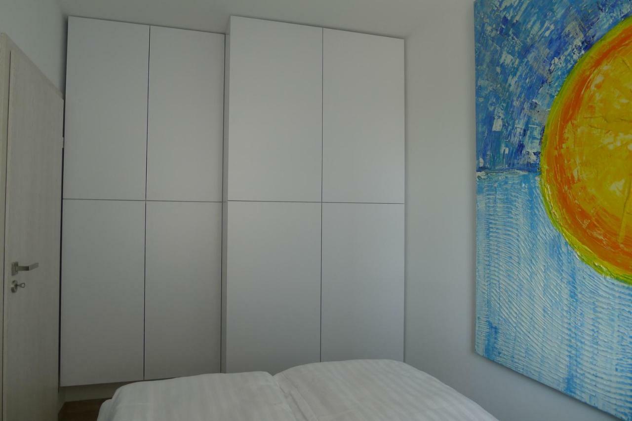 Impresja 42 Apartament Z Garazem Kołobrzeg Esterno foto