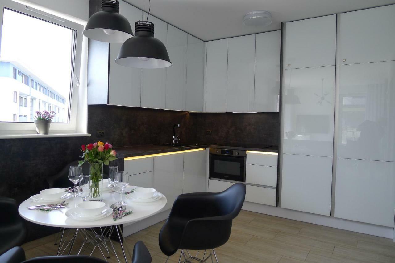 Impresja 42 Apartament Z Garazem Kołobrzeg Esterno foto