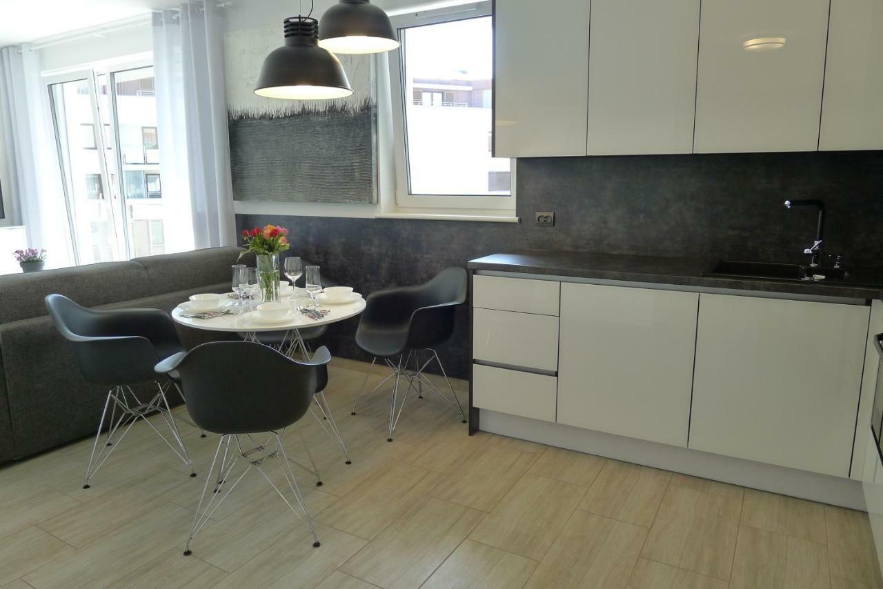 Impresja 42 Apartament Z Garazem Kołobrzeg Esterno foto