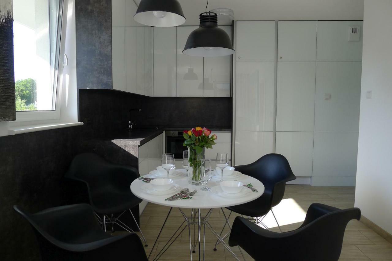 Impresja 42 Apartament Z Garazem Kołobrzeg Esterno foto