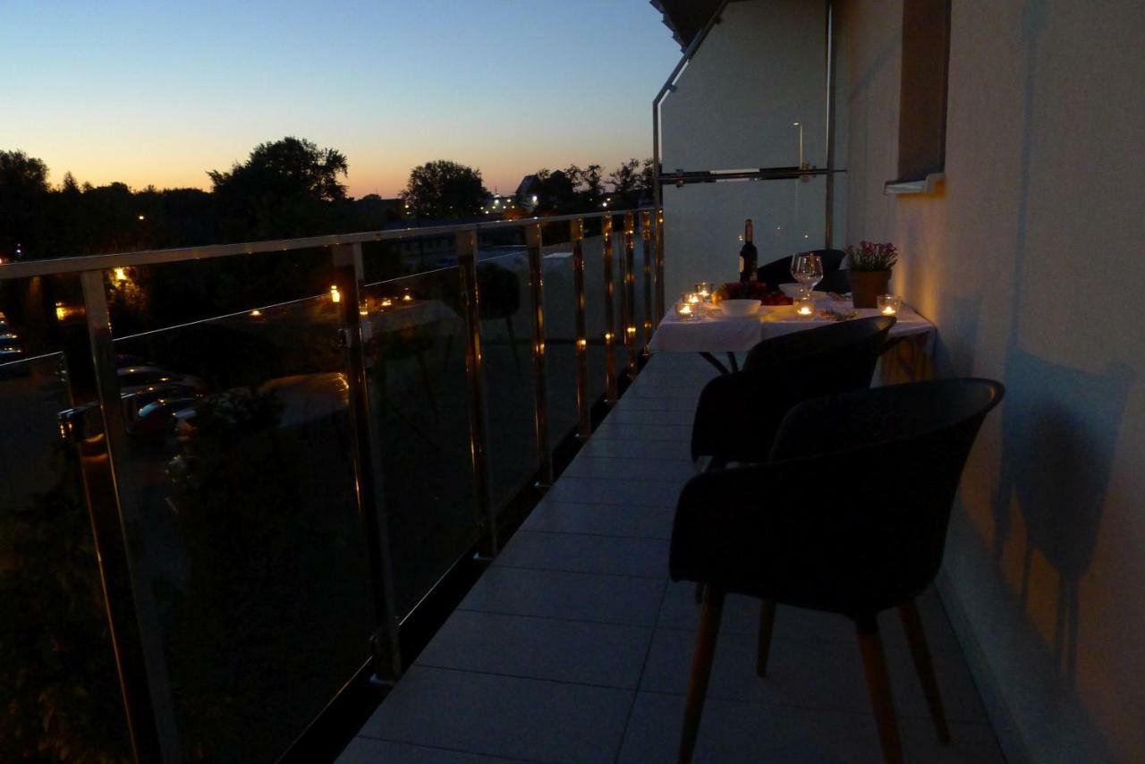Impresja 42 Apartament Z Garazem Kołobrzeg Esterno foto
