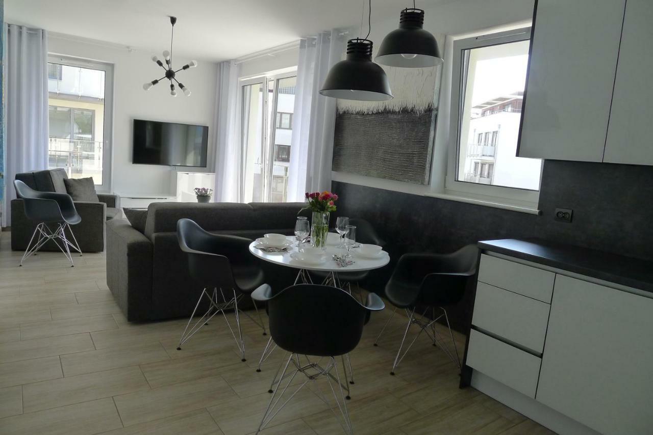 Impresja 42 Apartament Z Garazem Kołobrzeg Esterno foto