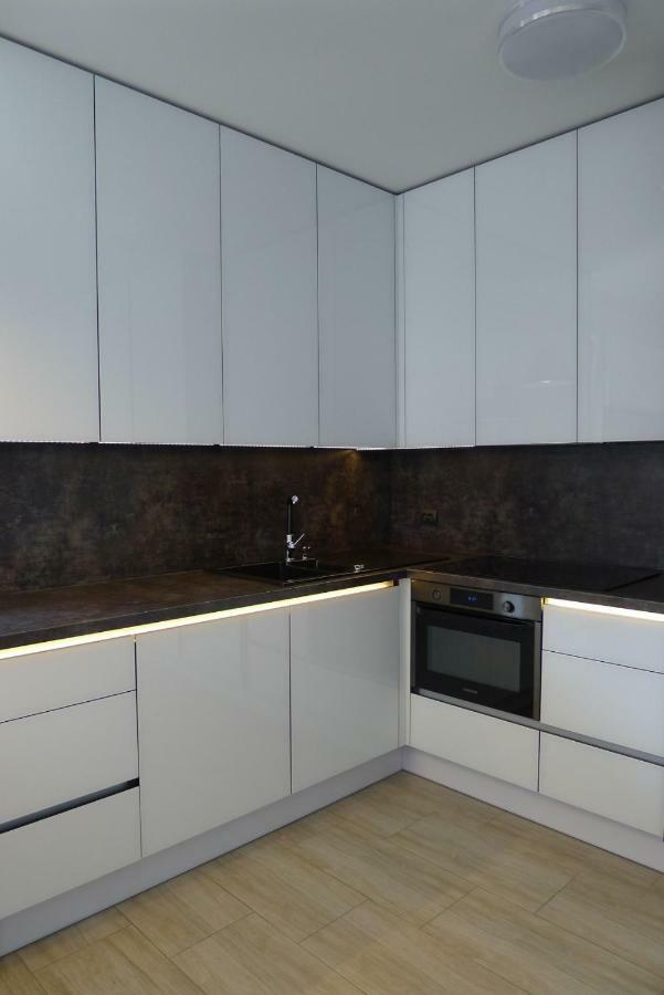 Impresja 42 Apartament Z Garazem Kołobrzeg Esterno foto