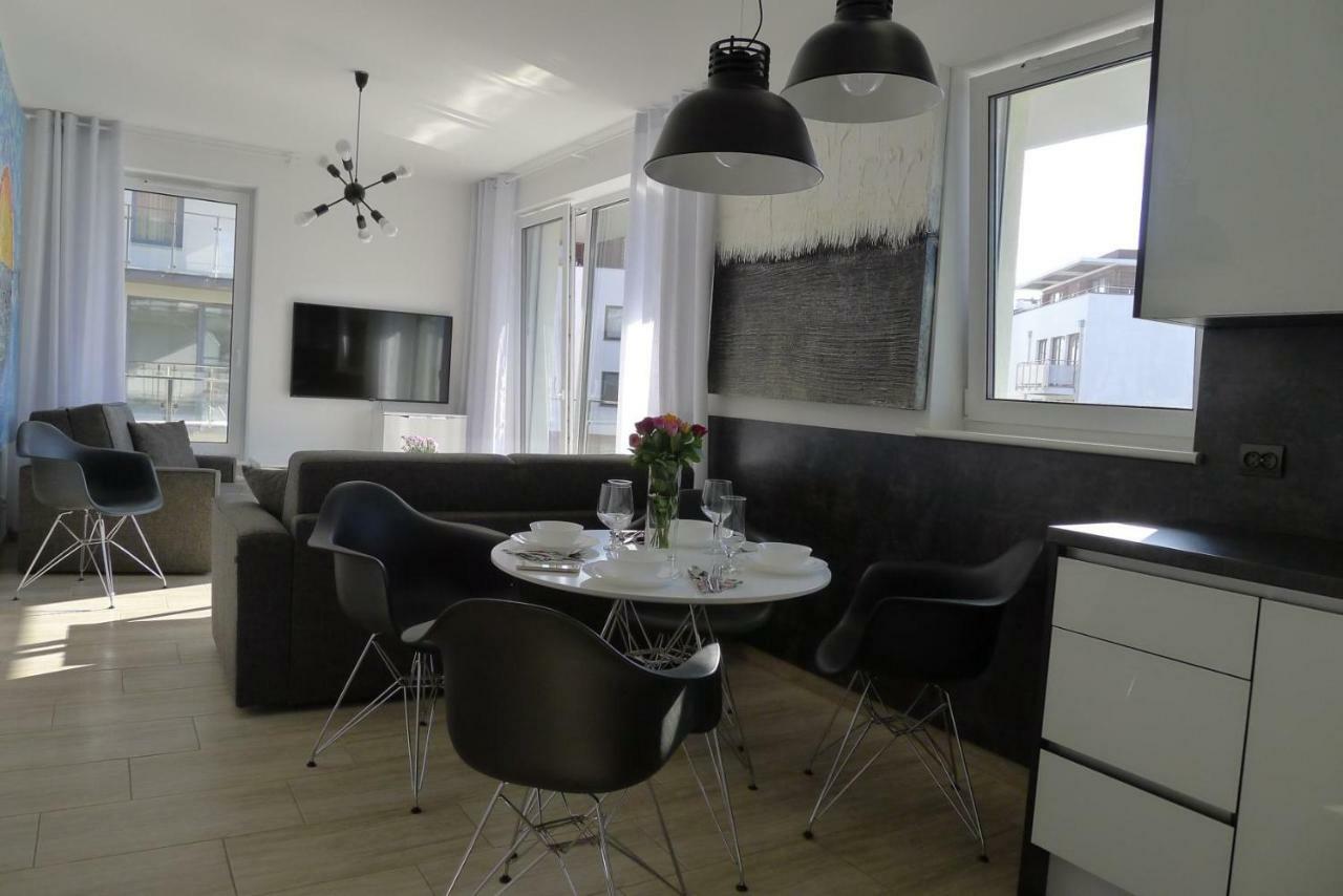 Impresja 42 Apartament Z Garazem Kołobrzeg Esterno foto